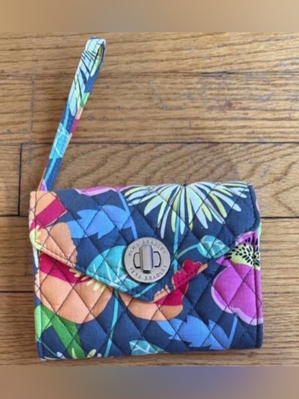 VERA BRADLEY Your Turn Smartphone Wristlet Jazzy Blooms Turnlock